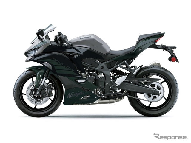 カワサキ Ninja ZX-4R SE メタリックマットグラファイトグレー×メタリックフラットスパークブラック