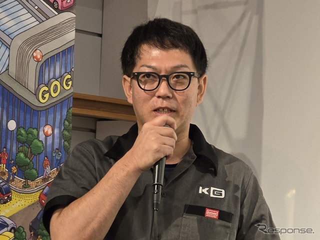 一人乗り小型EV 「mibot」のコンセプトを熱く語る楠CEO。