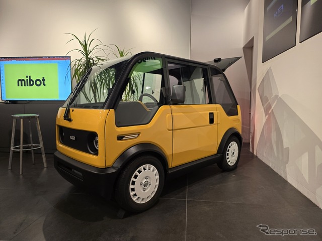 mibotの量産前試作車。2023年1月の東京オートサロンに展示されたモノより完成度がかなり上がっている。