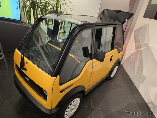 mibotの量産前試作車。2023年1月の東京オートサロンに展示されたモノより完成度がかなり上がっている。
