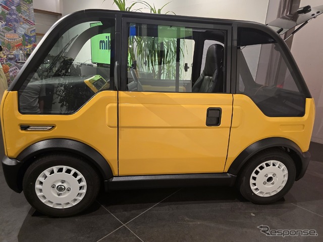 mibotの量産前試作車。2023年1月の東京オートサロンに展示されたモノより完成度がかなり上がっている。
