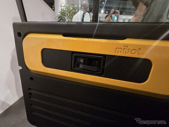 mibotの量産前試作車。2023年1月の東京オートサロンに展示されたモノより完成度がかなり上がっている。