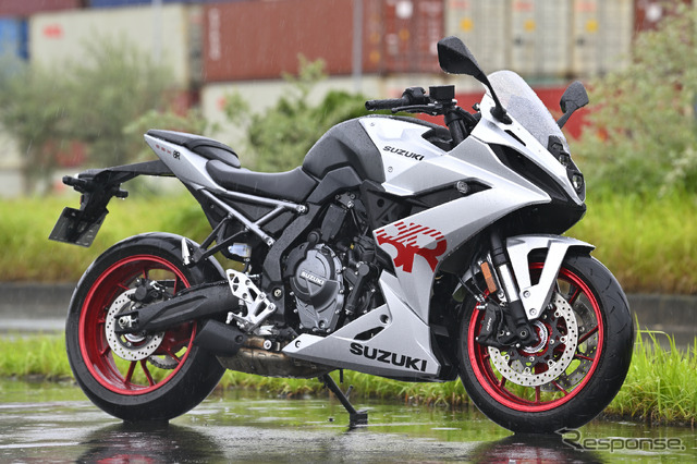 スズキ GSX-8R