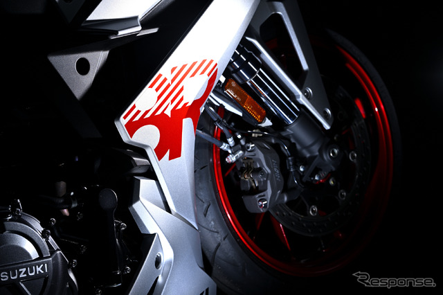 スズキ GSX-8R