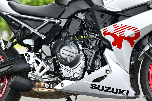 スズキ GSX-8R