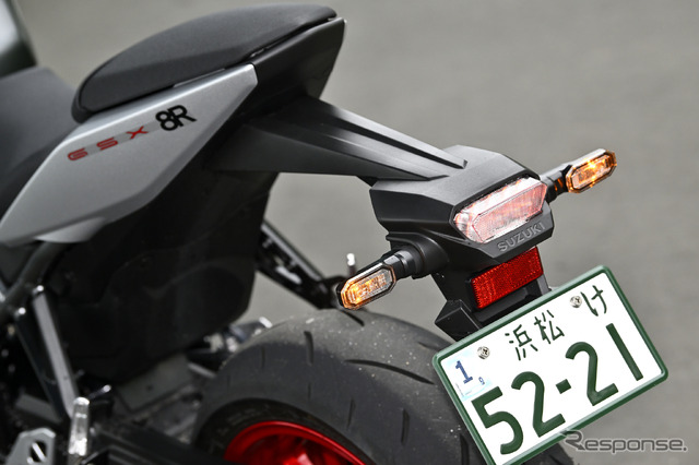 スズキ GSX-8R