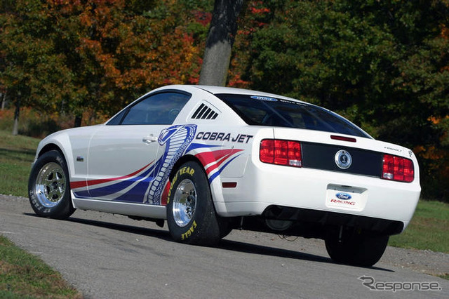 フォード マスタング のドラッグレース仕様、2010年発売