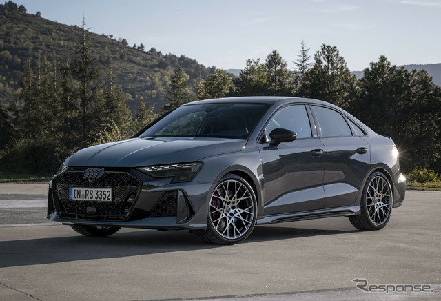アウディ RS 3 セダン新型