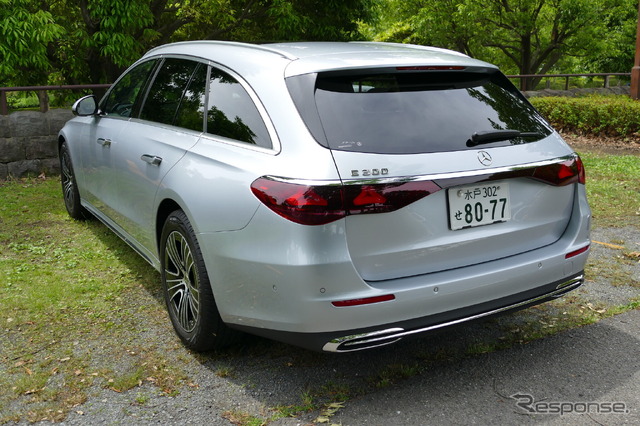 メルセデスベンツ E300 ステーションワゴン エクスクルーシブ(ISG搭載モデル)