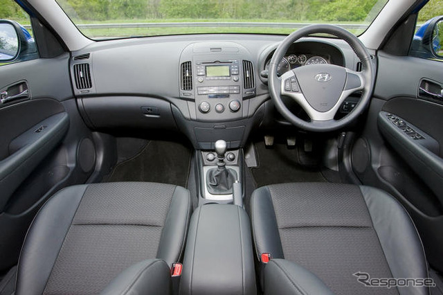 ヒュンダイ i30cw 発売…スタイリッシュワゴン