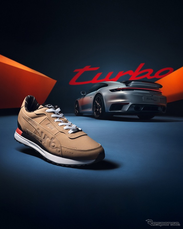 ポルシェ911ターボ誕生50周年を記念するPUMAのスニーカー