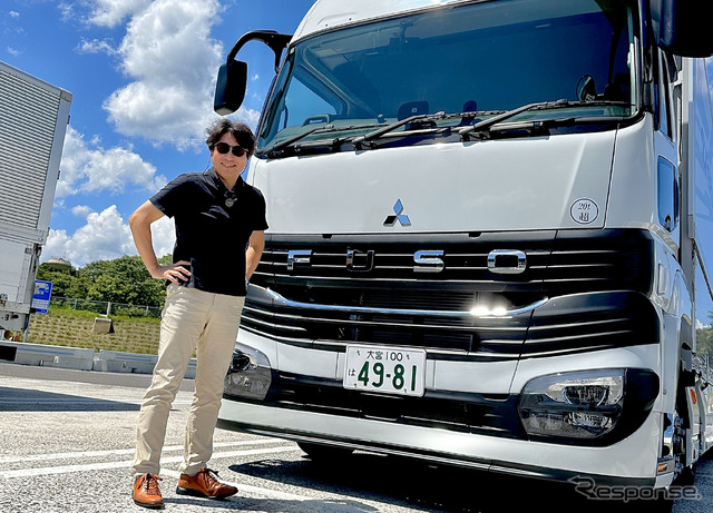 三菱ふそうの大型トラック『スーパーグレート』新型と筆者