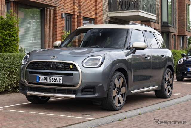 MINI カントリーマンSE ALL4新型