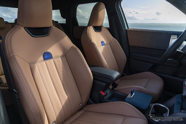 MINI カントリーマンSE ALL4新型