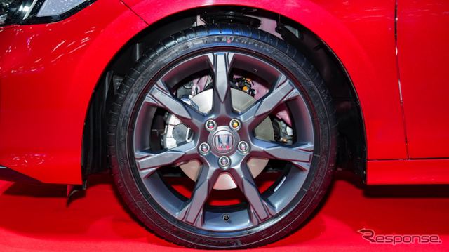 ホンダ・シビック改良新型の「e:HEV RS」（タイ仕様）