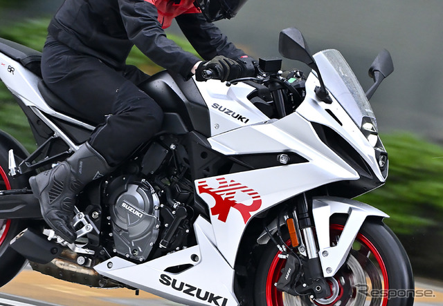 スズキ GSX-8R
