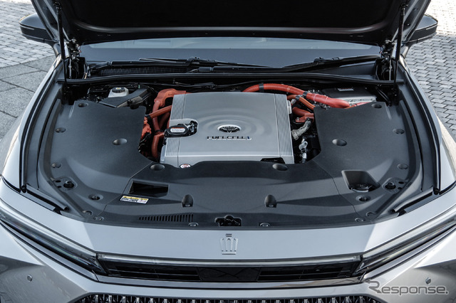 トヨタと独BMWが燃料電池車開発で提携強化へ。写真はトヨタ クラウンセダン FCEV