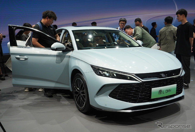 中国で日本車キラーと呼ばれるBYDの『秦 L DM-i』
