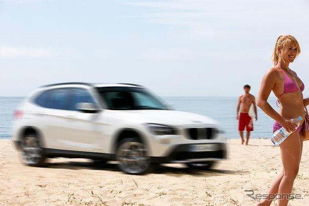 BMWの小型SUV、X1…ティーザー写真第2弾