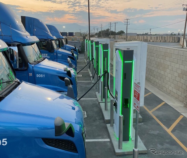 VWグループ傘下の米充電ネットワーク「エレクトリファイ・アメリカ」が南カリフォルニアに350kWで急速充電可能な新施設を開業