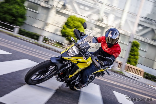 スズキ Vストローム250SX
