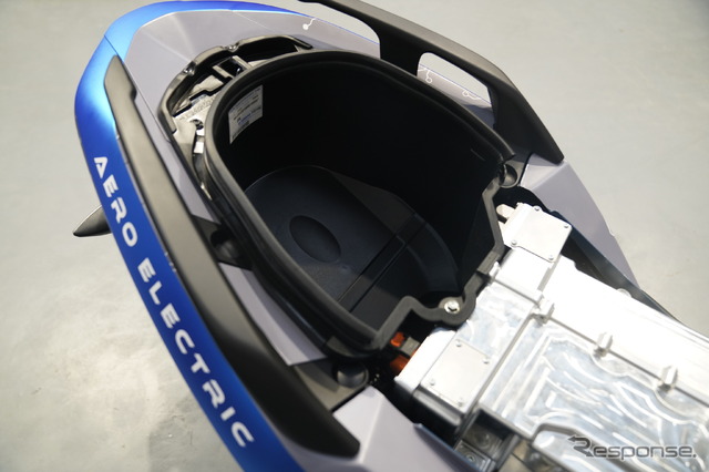 英国WMCのエアロ電動バイク『WMC300E+』
