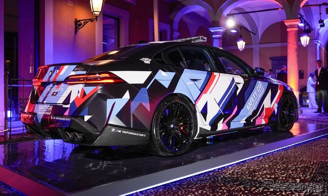 BMW M5 新型の「MotoGP」セーフティカー
