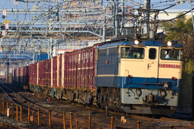 EF65形式電気機関車(展示車両と同型)