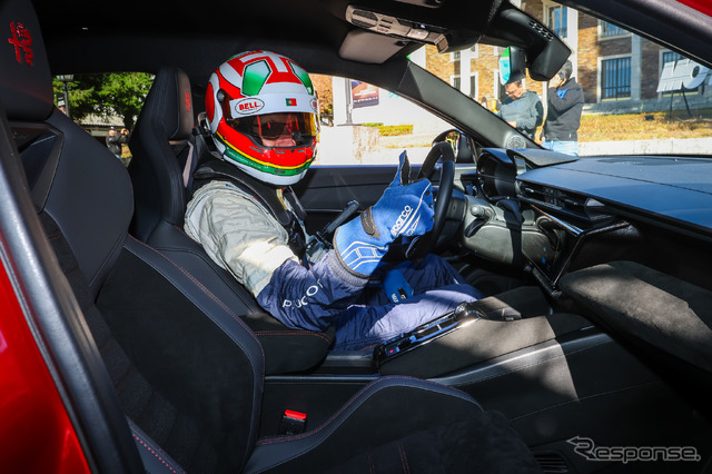 アルファロメオ・ジュニア新型とステランティスのカルロス・タバレスCEO