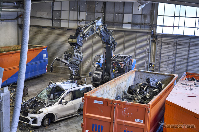 BMWのリサイクルセンターで解体される車両。その多くは量産前のテスト車両