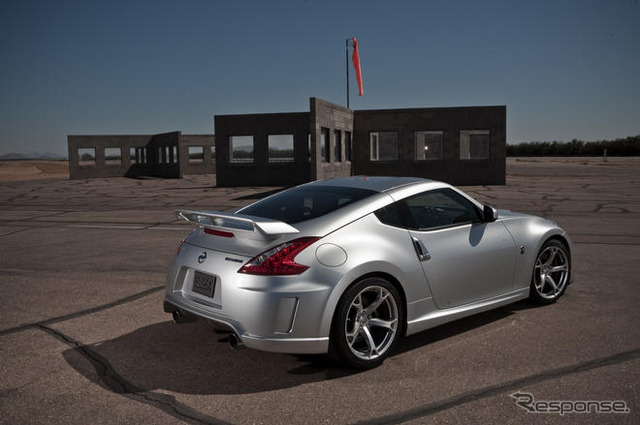 ニスモ 370Z…待望の米国発売スタート