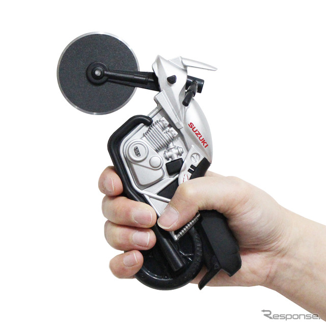 スズキ『KATANA』型のピザカッター「ピザカッターナ」