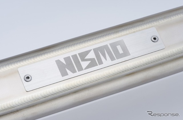 スカイラインGT-R(BNR32)用 チタンタワーバー 初代NISMOロゴバージョン