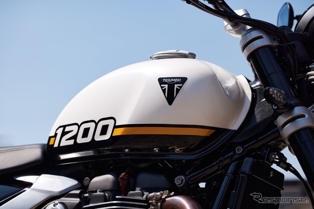 トライアンフ スピードツイン1200 新型