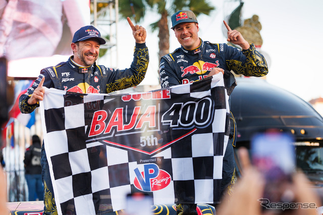 メキシコ開催の「スコア・バハ400」にてトーヨータイヤ「OPEN COUNTRY」装着車両が総合優勝とトップ5をほぼ独占