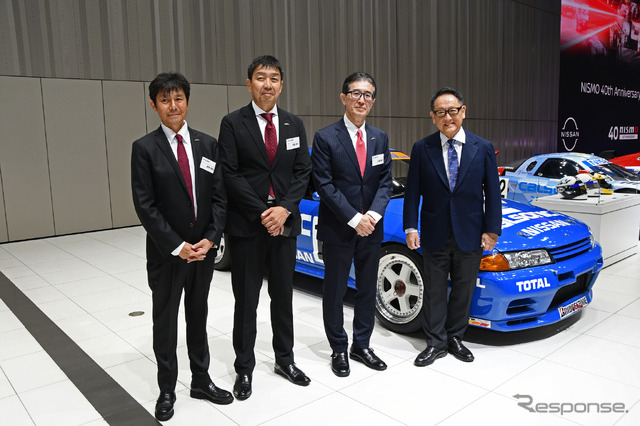 左から日産モータースポーツ&カスタマイズの田中利和氏、同・木賀新一氏、同・片桐隆夫氏、STMO(スーパー耐久未来機構)として招かれた豊田章男トヨタ自動車会長