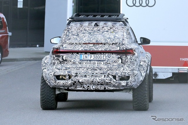 アウディ・スポーツバック4X4ダカール 量産型プロトタイプ