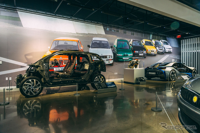 BMWグループの電動モビリティの歴史を辿る特別展が米ピーターセン自動車博物館で開幕