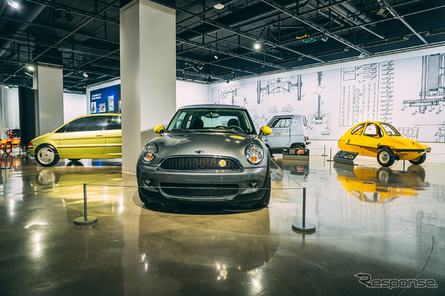 BMWグループの電動モビリティの歴史を辿る特別展が米ピーターセン自動車博物館で開幕