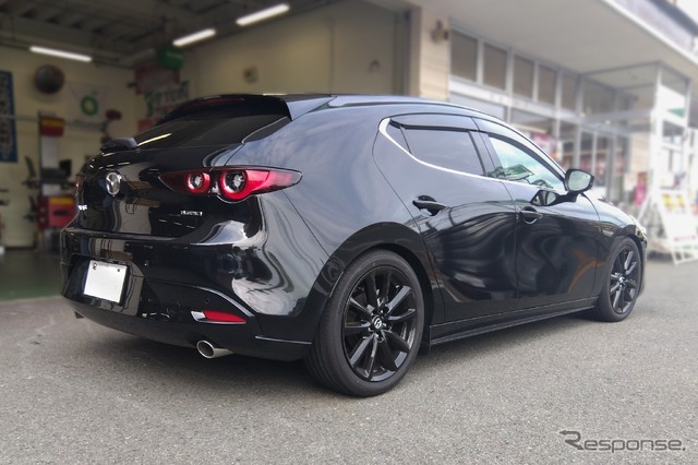 テイン フレックスZ マツダ・MAZDA3ファストバック装着例(ダウン量:フロント 40mmダウン / リア 40mmダウン)