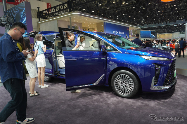 ビュイック GL8 陸尊 PHEV(北京モーターショー2024)