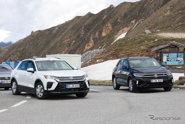 VW Tロック 次期型プロトタイプ(白)と現行型(ダークカラー)