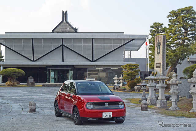 Honda e。鹿児島・加世田の万世特攻平和祈念館にて。