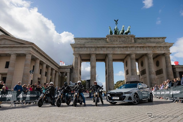 BMWの電動スクーター『CE 04』と『CE 02』が独ベルリンマラソンの先導車として活躍