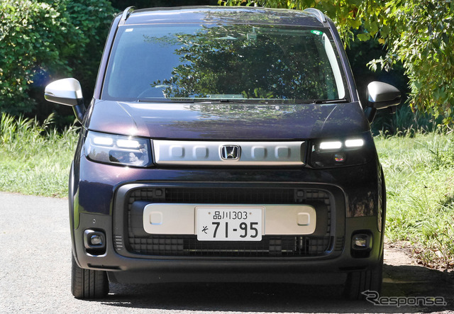 ホンダ フリードクロスター(FF ガソリンエンジン)