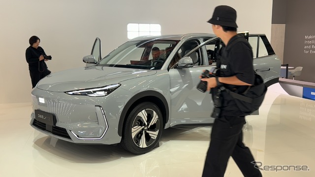 GEELYブース(Electric Vehicle Expo)