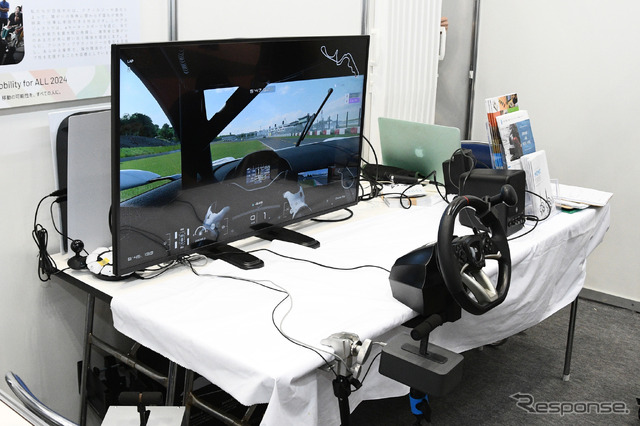 トヨタモビリティ基金/テクノツールのeモータースポーツ用手動装置