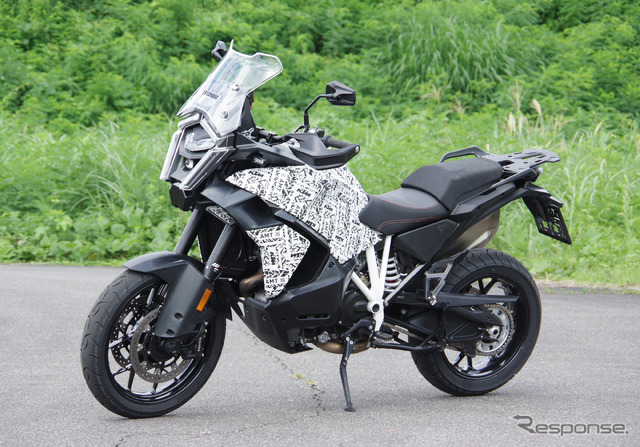「ACC S&G」のテスト車両はKTMの新型車で、クラッチレバーのないMT車だ
