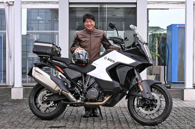 「RDA」のテスト車両と西村直人氏