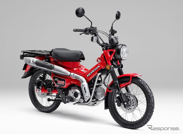 ホンダ CT125ハンターカブ(グローイングレッド)